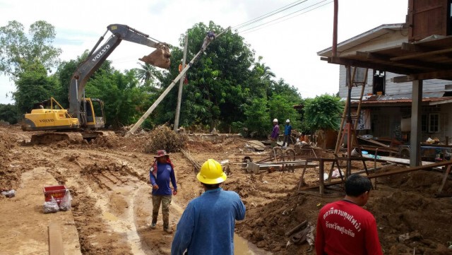 โยธาฯสุโขทัยเร่งซ่อมแซม-ฟื้นฟูหลังน้ำลด