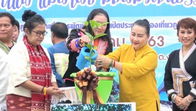 จัด"จิบกาแฟ แลผาผึ้ง สัมผัสวัฒนธรรม 2 ชนเผ่า"