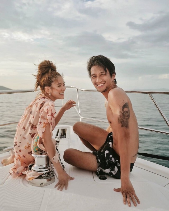 "ก้อย รัชวิน" ว่าที่เจ้าสาว ลองชุดแต่งงานแล้ว