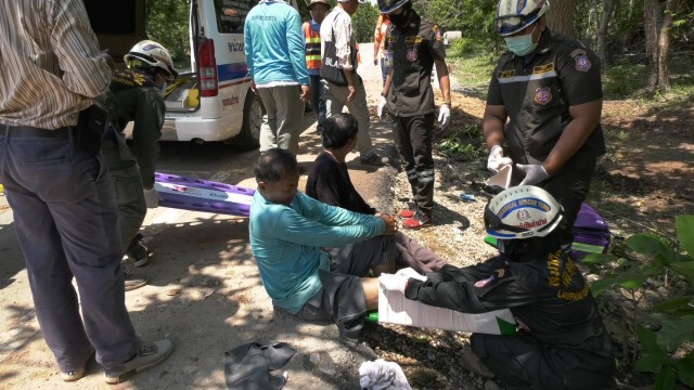 ดินถล่มทับคนงานเจ็บ2ราย