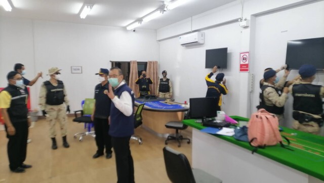 ผู้ว่าฯ นำทีมทลายบ่อนพนันกลางเมืองลำปาง