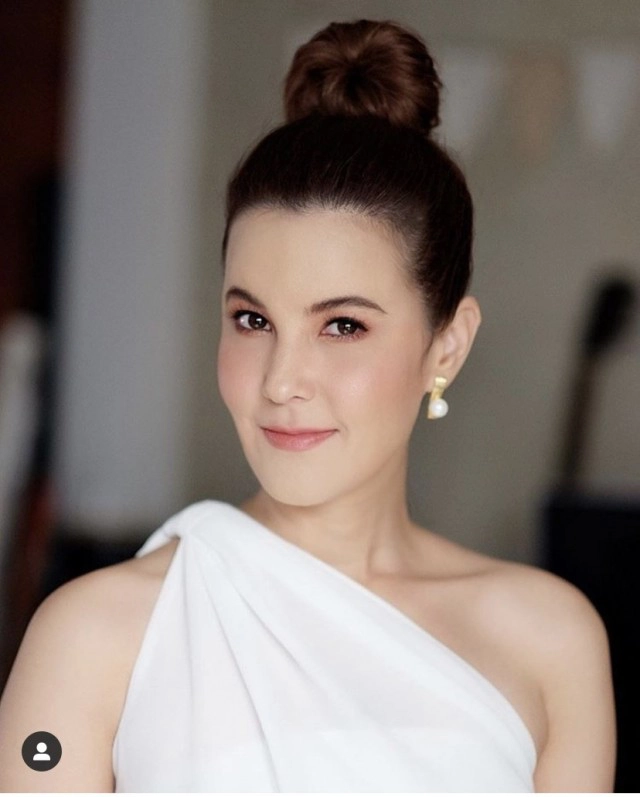 ชาวเน็ตจับโป๊ะ "อิงอิง" ลืมสลับแอคเค้าท์ เม้นต์ลาม ธัญญ่า-เป็ก!