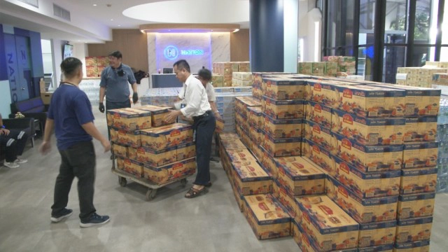 'ฉาย บุนนาค'นำทีม"เนชั่นฯ สู้ภัยน้ำท่วม" ช่วยชาวสวรรคโลก