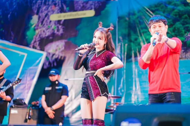 "เจนนี่" รีบแจง หลังเล่นมุกแรง "คนสงขลามีผัวตั้งแต่ ป.4" กลางคอนเสิร์ต