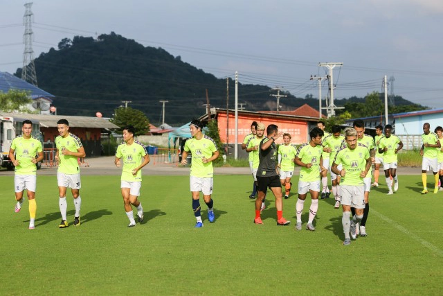 ราชบุรีมิตรผลฯเสริมกองหลังดีกรีทีมชาติฟิลิปปินส์