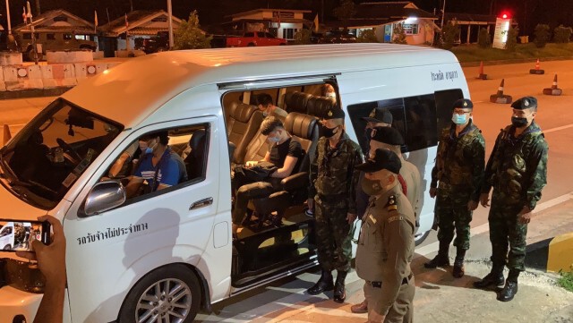 จับ6ชาวจีนลอบข้ามแม่น้ำเมย