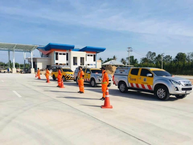 ทางหลวงเปิดฟรีมอเตอร์เวย์ 2 สาย 6 วัน