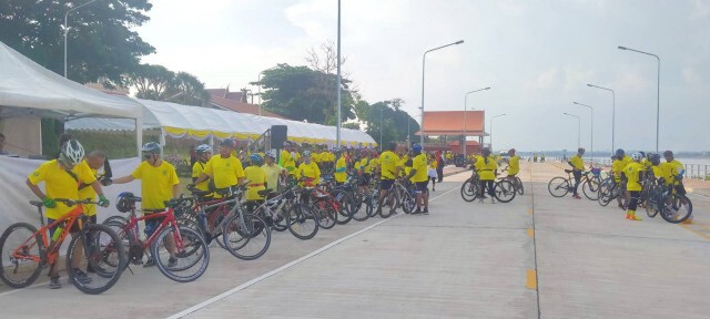 ปั่นชิลล์ชมวิวชายโขงถนนสวรรค์เมืองนครพนม