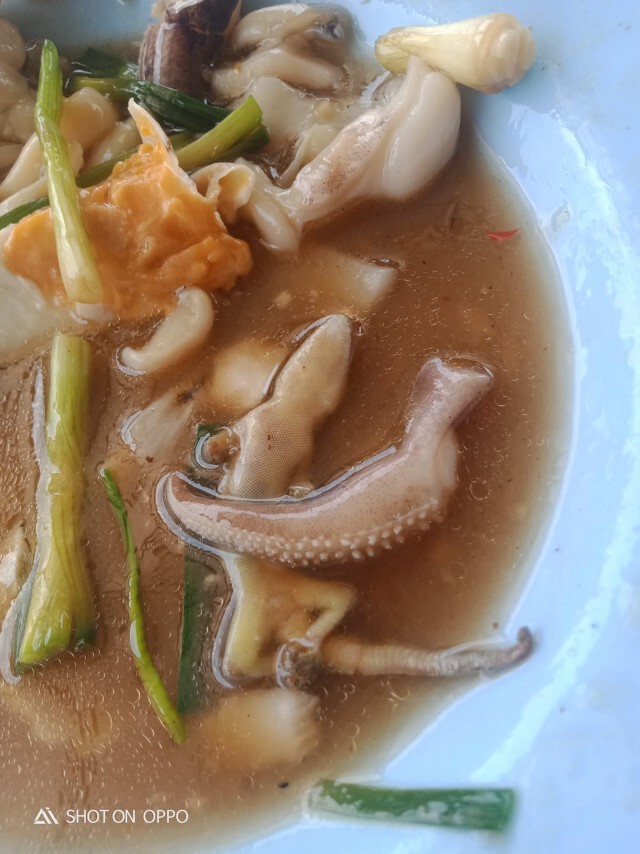 ลูกค้าหัวร้อน สั่งผัดปลาหมึกแถมผัดจิ้งจก ลั่น อาหารอร่อยสั่งมากินหลายครั้งมาก