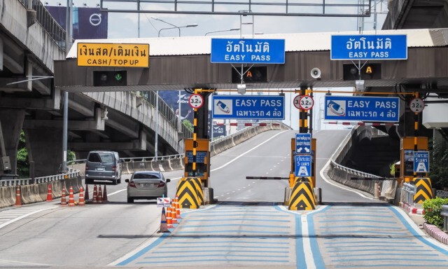 คมนาคมเปิดฟรี 'มอเตอร์เวย์-ทางด่วน' คาด 8.8 ล้านคนเดินทางวันหยุดยาว