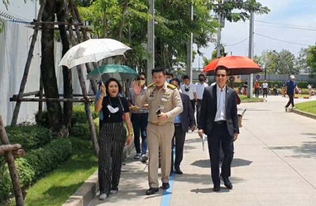 สส.สิระ ลงพื้นที่ตรวจสอบโครงการบ้านหรู จ.ปทุมธานี หลังลูกบ้านร้องเรียน