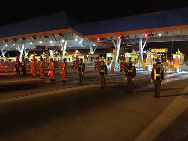 ทางหลวงเปิดฟรีมอเตอร์เวย์ 2 สาย 6 วัน