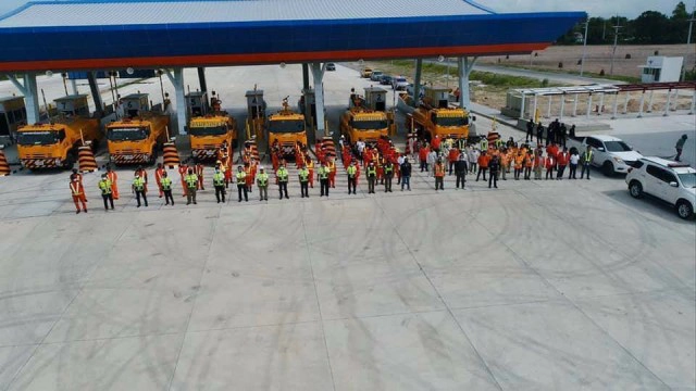 ทางหลวงเปิดฟรีมอเตอร์เวย์ 2 สาย 6 วัน