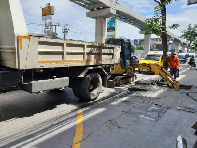 รฟม.เร่งจัดการการระบายน้ำในแนวพื้นที่ก่อสร้างโครงการรถไฟฟ้า