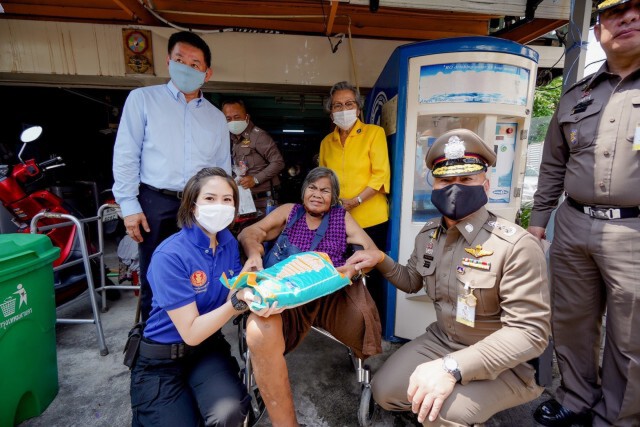 กมธ. ตำรวจ - บช.น. จัดสัมมนาต้านยาเสพติด ดัน"ชุมชนสีขาว"เขตดินแดง เล็งขยายผลทั่วกรุงเทพฯ
