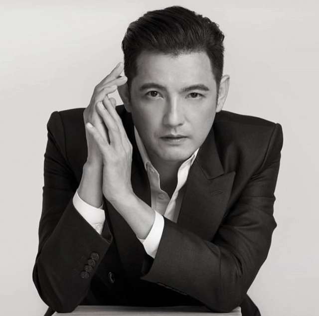 ย้อนเส้นทางรัก หนุ่ม ศรราม ก่อนสะบั้นเซ็นใบหย่า "ติ๊ก กนิษฐรินทร์"