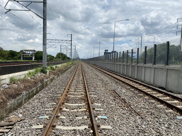 รฟท.ยกเลิกป้าย 'แกรนด์ คาแนล-หลักหก-คลองรังสิต' ทดสอบสายสีแดง