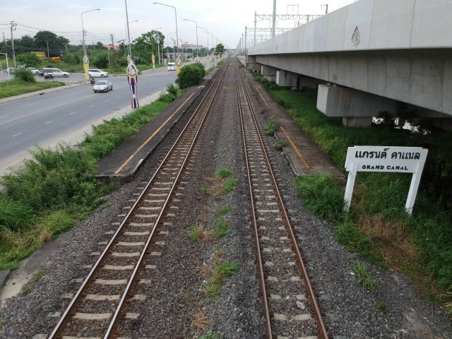 รฟท.ยกเลิกป้าย 'แกรนด์ คาแนล-หลักหก-คลองรังสิต' ทดสอบสายสีแดง