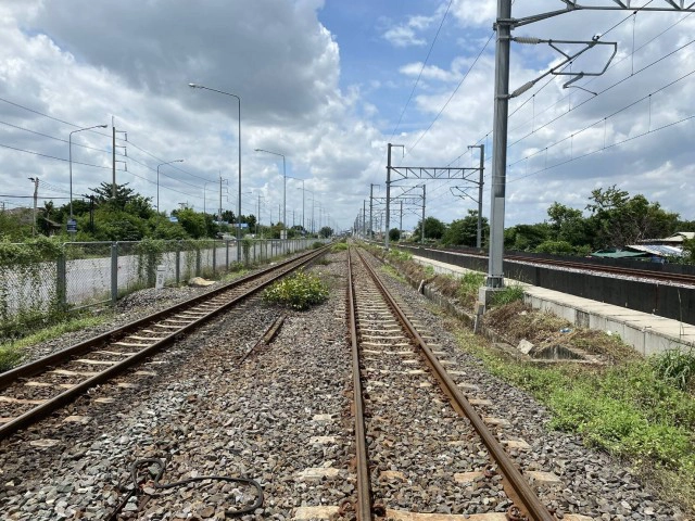 รฟท.ยกเลิกป้าย 'แกรนด์ คาแนล-หลักหก-คลองรังสิต' ทดสอบสายสีแดง