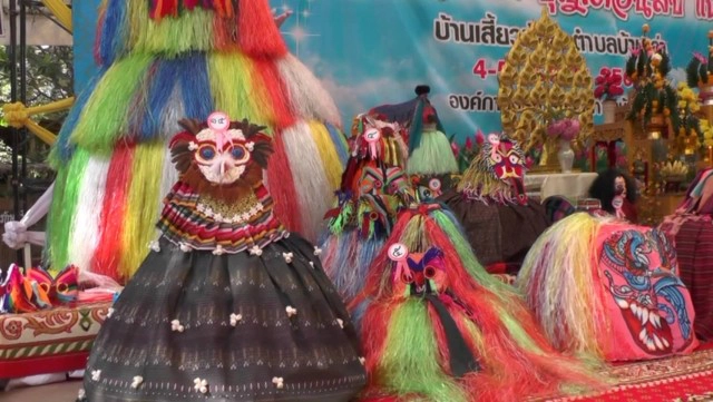 แห่ผีสุ่มมีให้ชมหนึ่งเดียวในโลกที่เมืองชัยภูมิคึกคัก