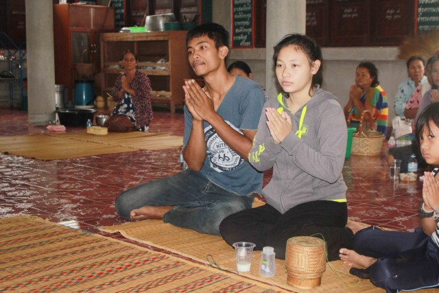 ครอบครัวเศร้าทำบุญให้หนูน้อยขวบเศษนอนหนุนหมอนดับ