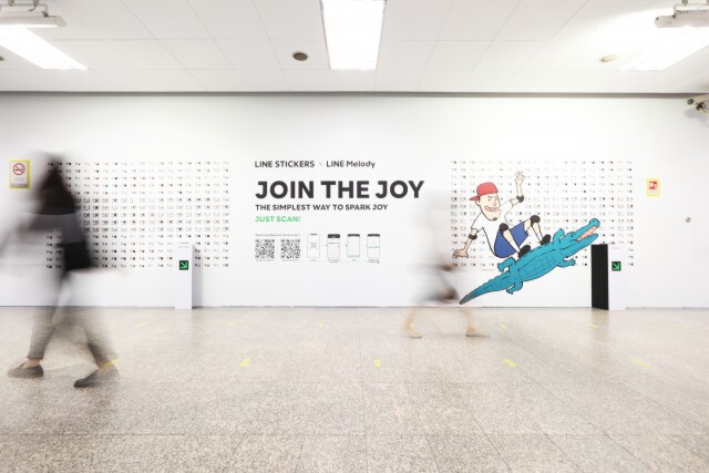 LINE เนรมิตอุโมงค์ MRT เปิดอาร์ตแกลอรี่โชว์ผลงานครีเอเตอร์