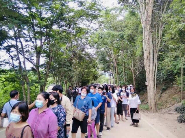 นทท.แห่ชมสกายวอร์คเชียงคานช่วงวันหยุดชดเชยวันสงกรานต์