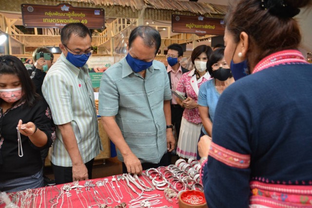 พาณิชย์ชวนหนุนวิสาหกิจชุมชนกระตุ้นเศรษฐกิจท้องถิ่น