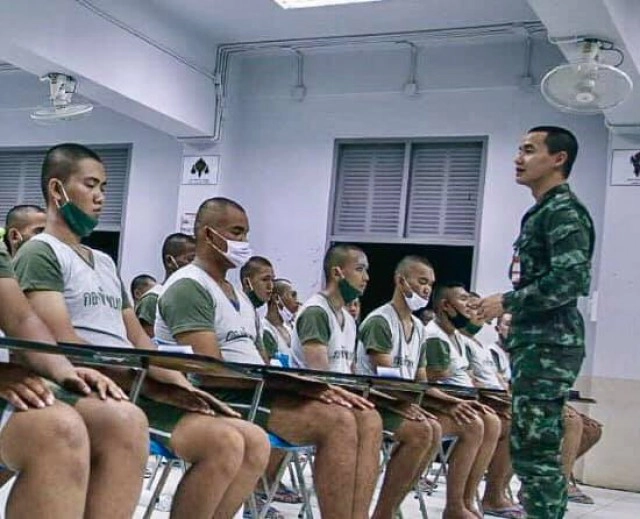 สุดซึ้ง ทหารใหม่ ได้โทรกลับบ้านได้ยินเสียงปลายสายทำเอาน้ำตาไหล