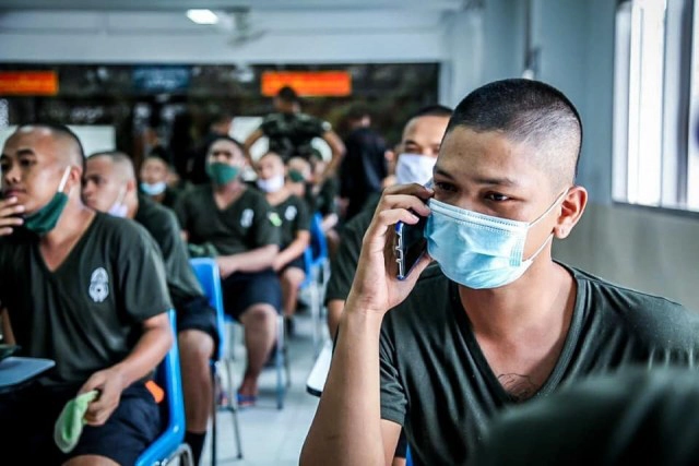 สุดซึ้ง ทหารใหม่ ได้โทรกลับบ้านได้ยินเสียงปลายสายทำเอาน้ำตาไหล