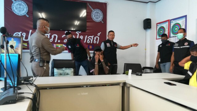 แม่พาลูกมอบตัว-สงสัยวิถีกระสุนปืน