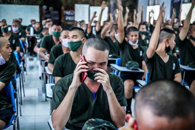 สุดซึ้ง ทหารใหม่ ได้โทรกลับบ้านได้ยินเสียงปลายสายทำเอาน้ำตาไหล