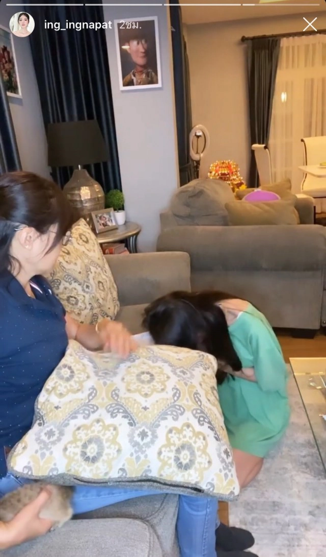 "อิงอิง" โพสต์คลิปขอขมากราบแม่ ขอให้แม่อโหสิกรรม