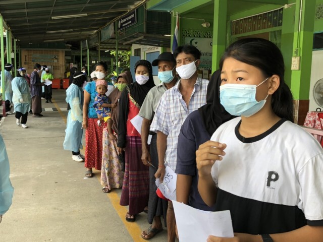 คนนับพันแห่ตรวจโควิด-เมียวดีพบติดเชื้อ2ราย
