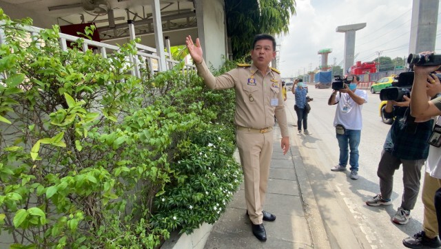 "สิระ" บุกทวงคืนฟุตปาธ ร้านข้าวต้มชื่อดัง