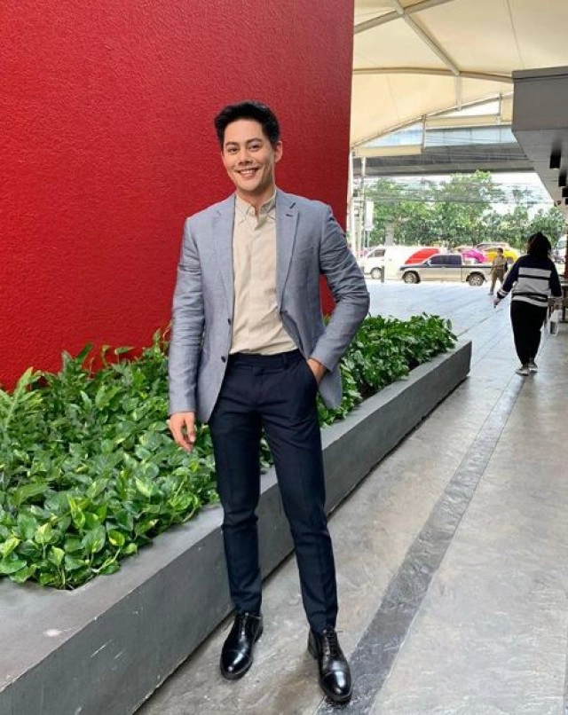 'ผู้ประกาศหนุ่ม' สุดทน จี้ 'ขนส่งพัสดุชื่อดัง' รับผิดชอบ