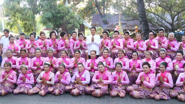 อลังการรำบวงสรวงย่าโม –นางสาวบุญเหลือ