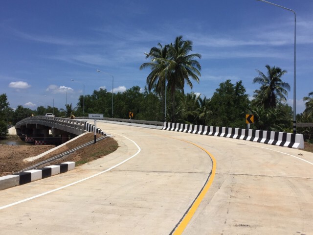 ทางหลวงชนบท สร้างสะพานคลองราง จ.สุราษฎร์ฯ เชื่อมสองฝั่ง