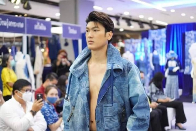 ดีไซเนอร์ร่วมสมัย ปลุก"ผ้าไทย"สู่แคทวอล์คกลางกรุง