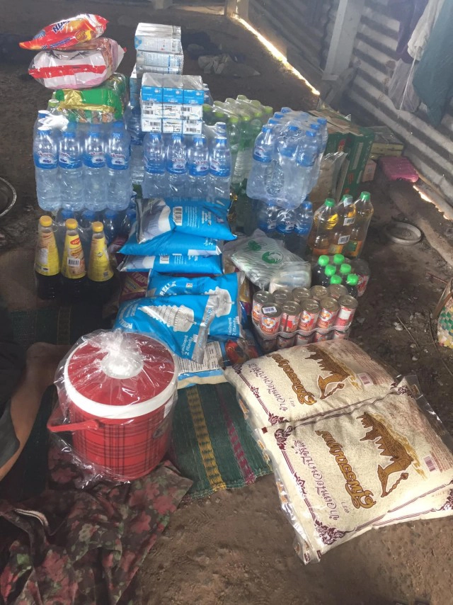 เวทนาชายชราพิการ อยู่กับคู่ชีวิตสติไม่ดีตากำลังจะบอด อาศัยขอข้าววัดประทังชีวิตไปวันๆ