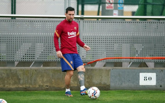 เมสซี่ ร่วมซ้อมกับทีมบาร์เซโลน่าท่ามกลางสายฝน