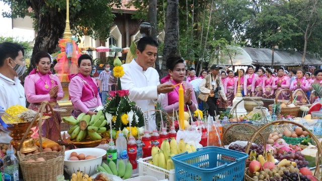 อลังการรำบวงสรวงย่าโม –นางสาวบุญเหลือ