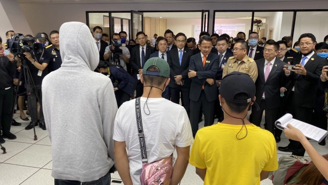 "สมศักดิ์" เปิดศูนย์กำไลอีเอ็มคุมประพฤติ