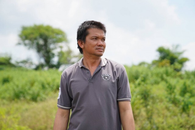เจ้าของฟาร์มวัวระทึก! หมีควายส่งเสียงคำรามขณะตรวจนาข้าว