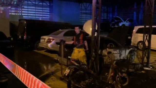 ไฟไหม้ระทึก.! เผาอู่ซ่อม "เบนซ์-ปอร์เช่" วอดเสียหายกว่า 10 ล้าน