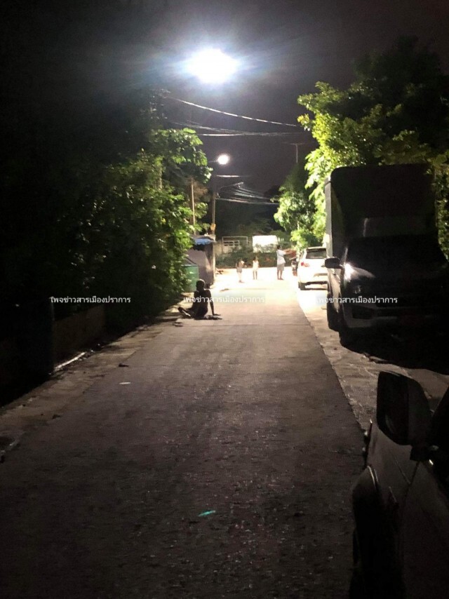 พลเมืองดีสุดทน เห็นชายชราตากแดด ตากฝนนอกบ้าน ถูกลูกชายล็อครั้ว แจ้งหน่วยงานไหนก็เงียบ