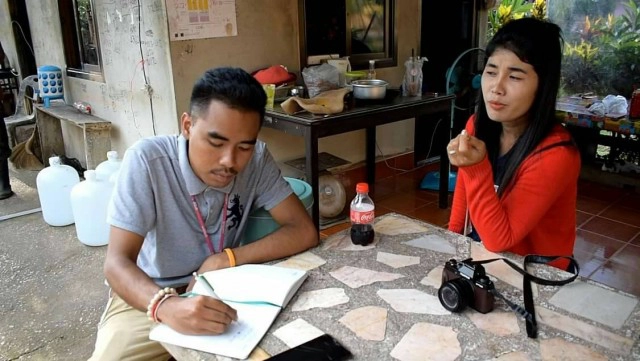 ลูกค้าหัวใส ซุกกางเกงเพิ่มน้ำหนักก้อนยางพารา