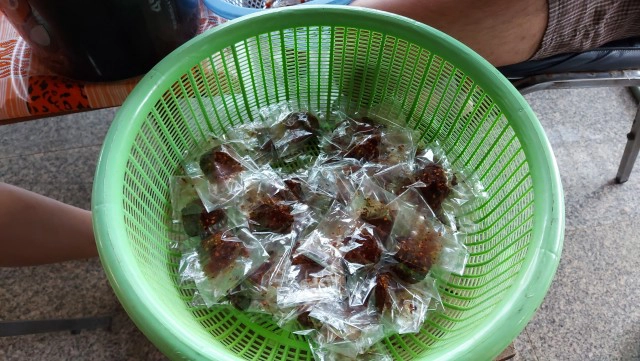 "น้ำพริกดำ"โบราณ-ราคาถูก 5 บาท