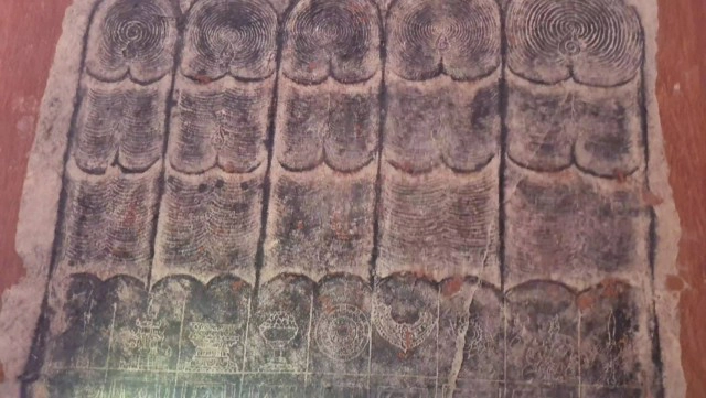 ตื่น!ภาพเขียนพระพุทธบาทอายุพันปี