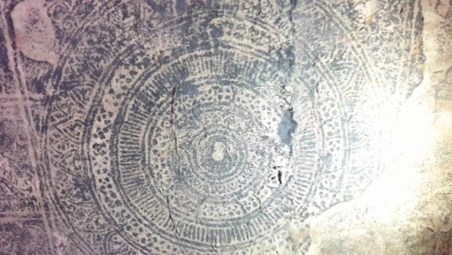 ตื่น!ภาพเขียนพระพุทธบาทอายุพันปี